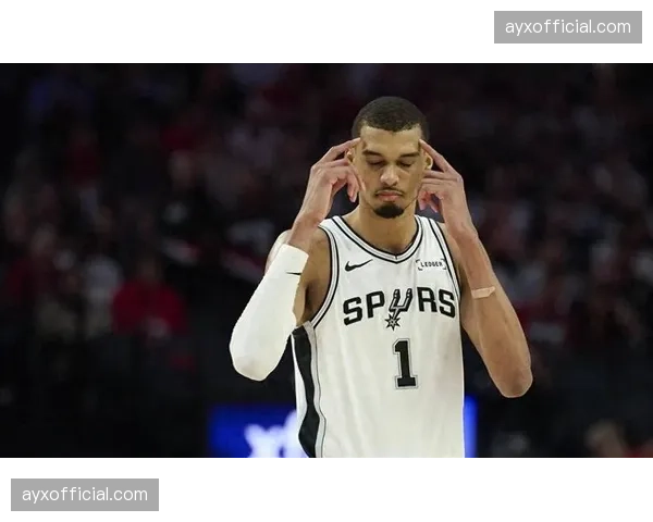 马刺114-93逆转开拓者，大比分3-1领先夺赛点